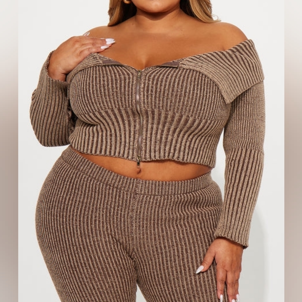 New Day Sweater Mineral Wash Legging Set - Picture 2 of 3